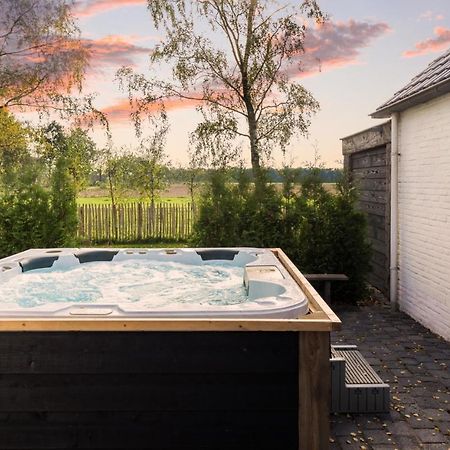 Bed & Breakfast De Zandhoef Eersel Exterior foto